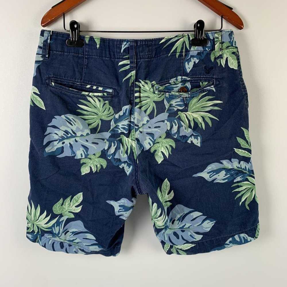American Eagle Mens 30 x 9" Classic Fit Khaki Chino Shorts Hawaiian Floral Blue - Picture 3 of 7